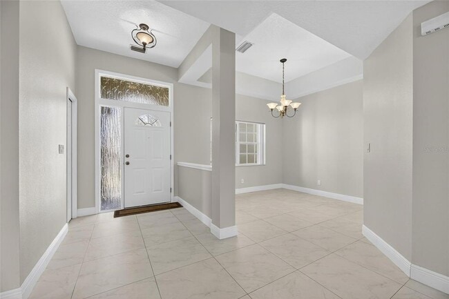 Building Photo - 172 Lake Shore Dr W