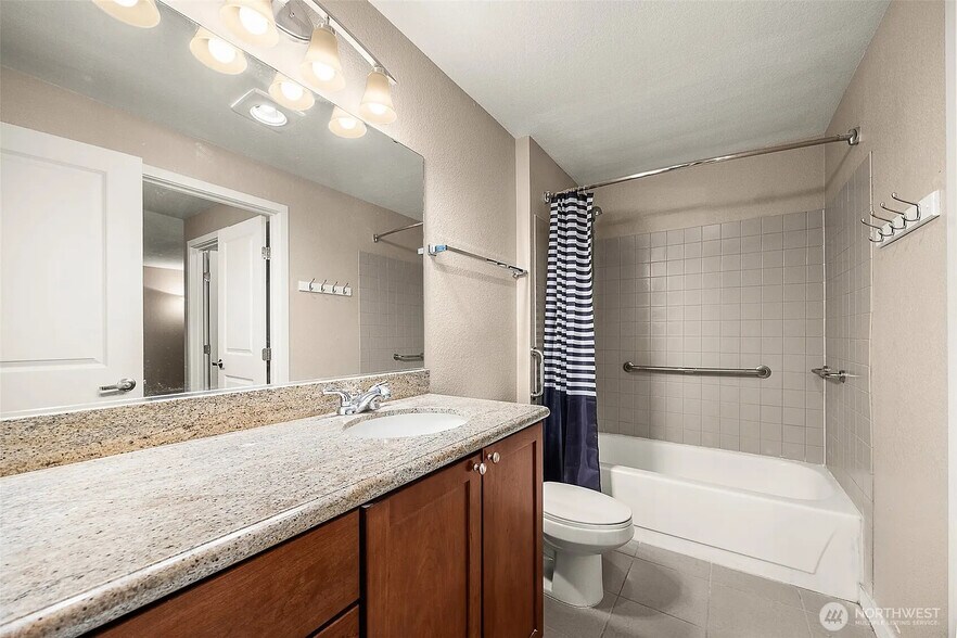 Building Photo - 1311 12th Ave S