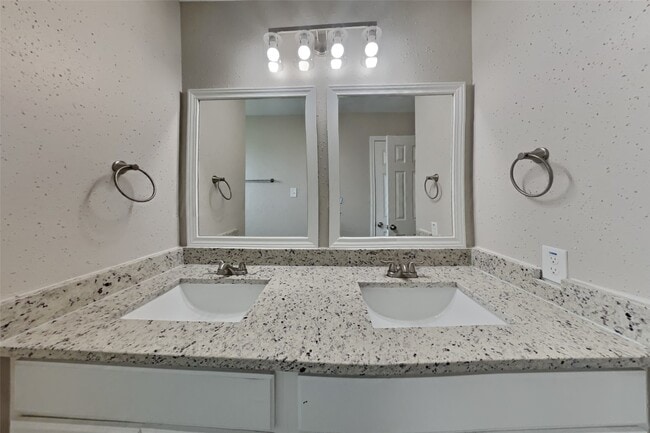 Building Photo - 4223 Shady Village Ct