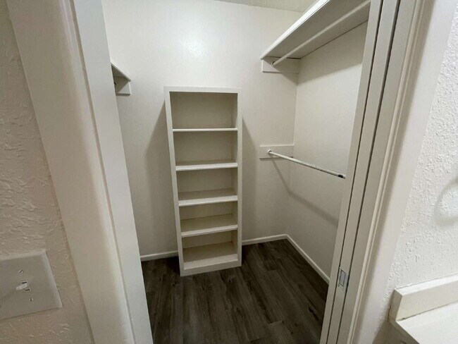 Building Photo - 2 bed 2 bath in an excellent southwest Lubbock location.