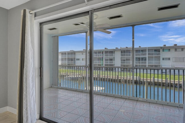 Building Photo - 109 Wettaw Ln