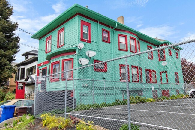 Building Photo - 44thbl