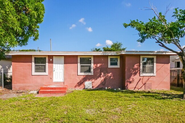 Building Photo - 1826 NW 85th St