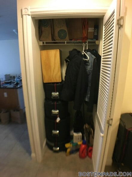 Building Photo - 90 Westland Ave