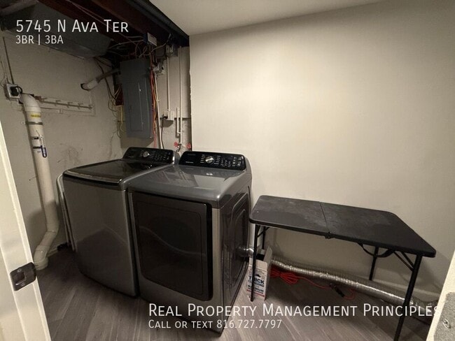 Building Photo - 5745 N Ava Terrace