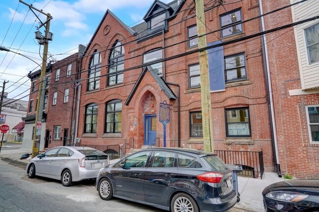 Primary Photo - 620 S 8th St