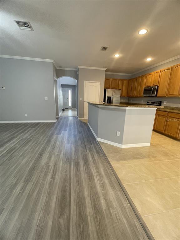 Building Photo - 2827 Suncoast Lakes Blvd
