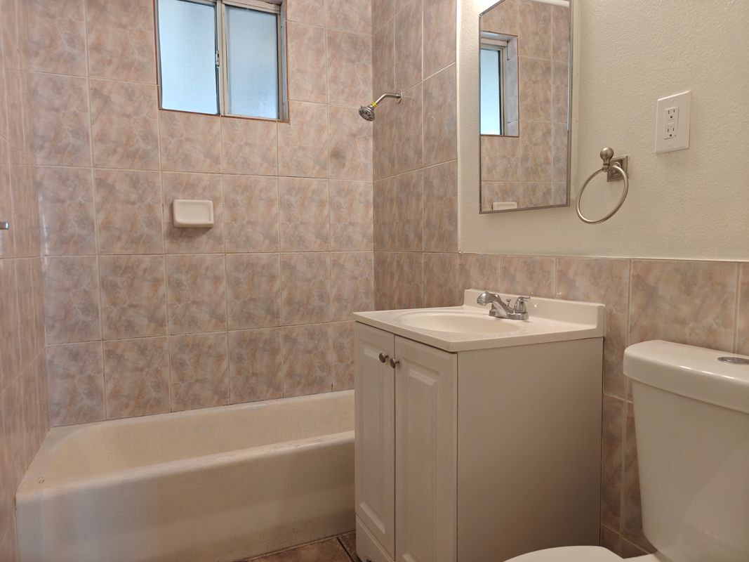 Building Photo - 1301 Turrill Ave