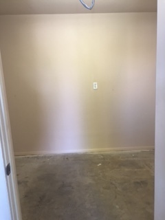 Building Photo - 4 Bedroom 2 Bathroom- Gilbert & Southern