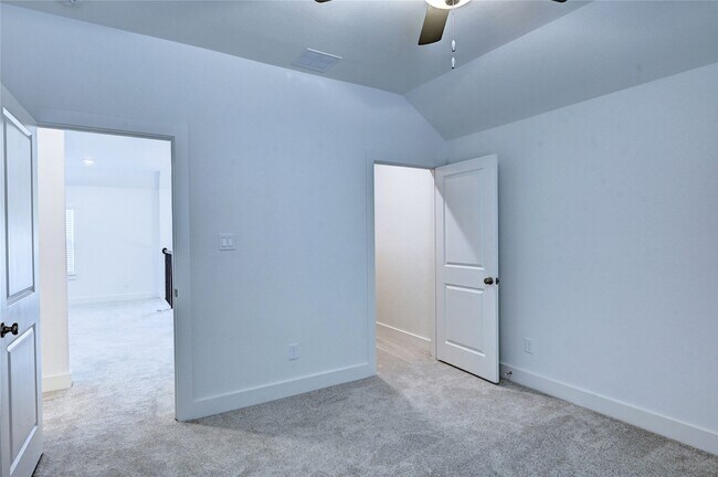 Building Photo - 7302 New Pecan Dr