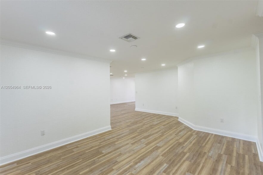 Building Photo - 30 NW 159th St