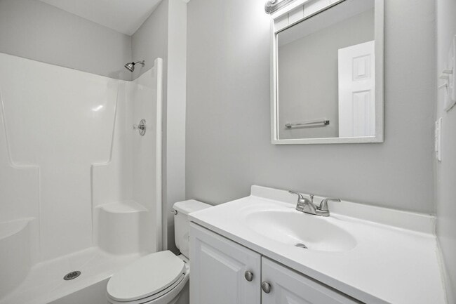 Building Photo - Beautiful Durham 3 Bed Townhome | Minutes from RTP & Southpoint