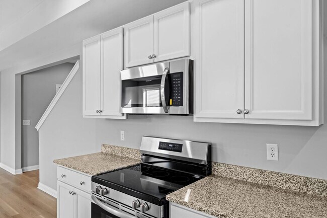 Building Photo - 117 Lambert Fld