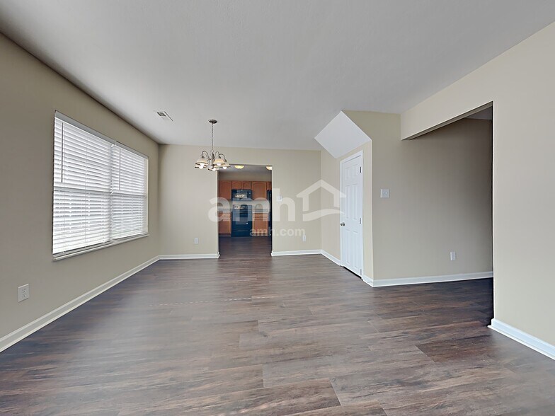 Building Photo - 4449 Oakbank Ln NW