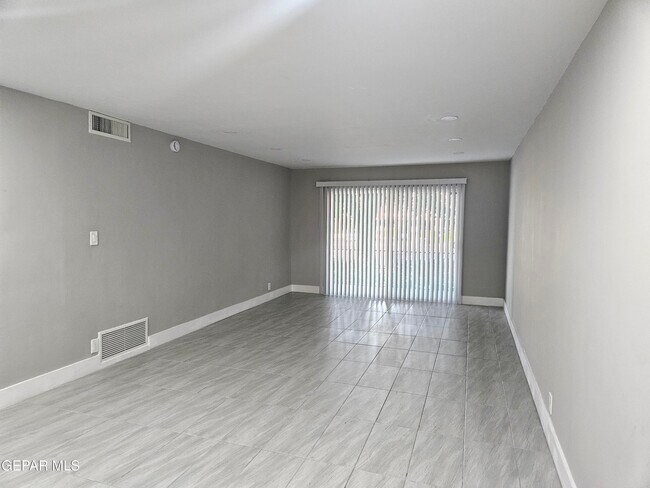 Building Photo - 252 Shadow Mountain Dr