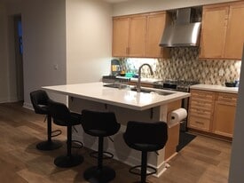 Building Photo - 5665 Stinson Way