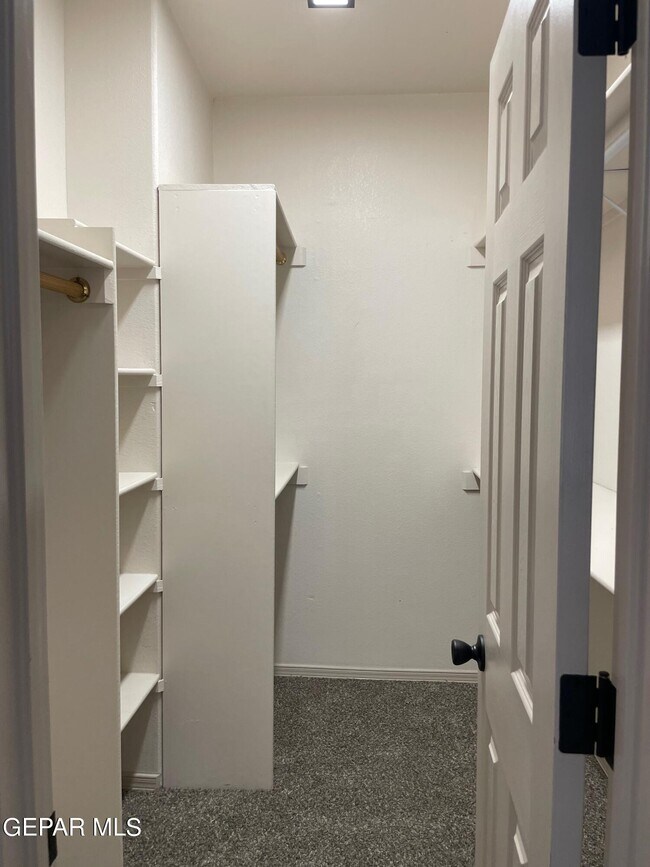 Building Photo - 12325 Tierra Arena Dr