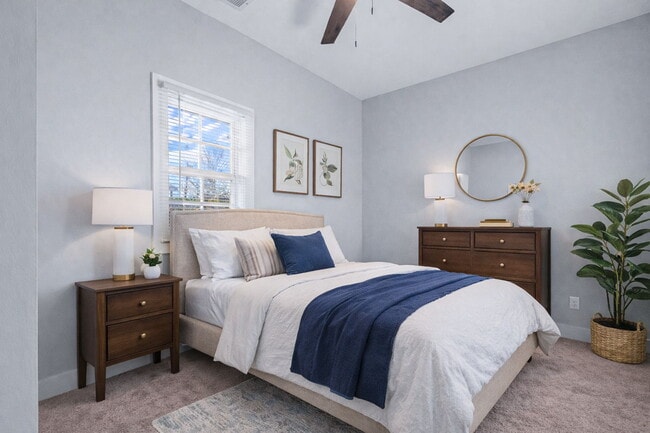 Building Photo - 944 Brent St