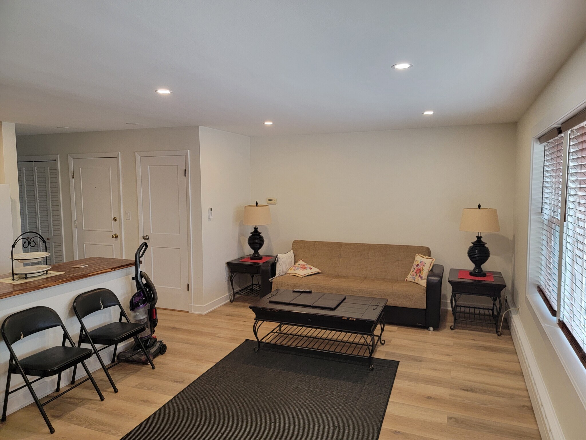 Living room 2 - 5707 N Central Ave