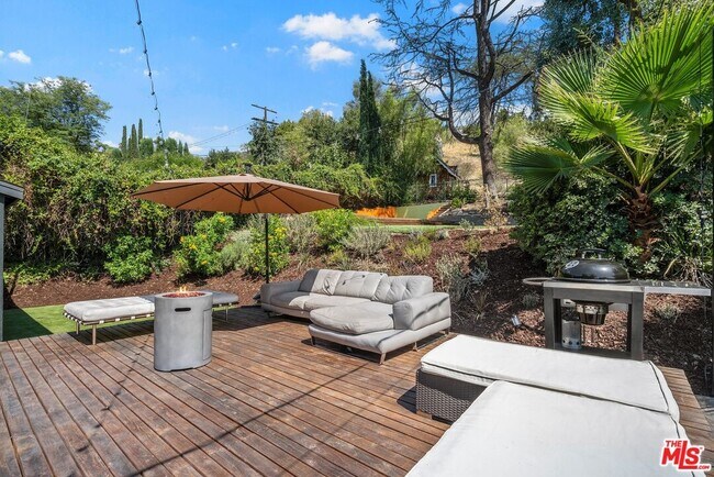 Building Photo - 22263 Buenaventura St