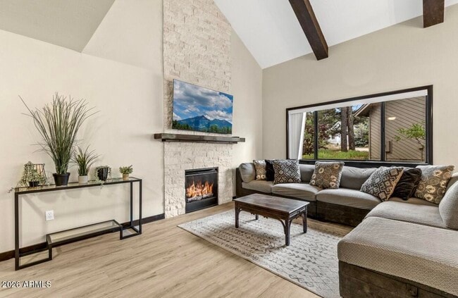 Building Photo - 2803 N Carefree Cir
