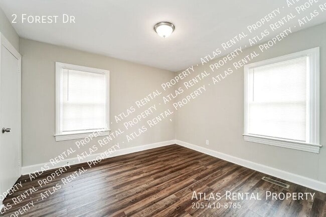 Building Photo - 2 Forest Dr