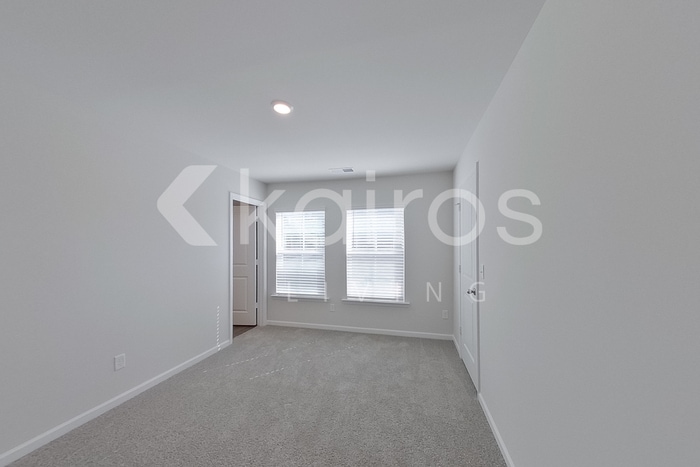 Building Photo - 2453 Banyan Cir