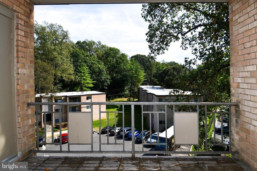 Building Photo - 12415 Braxfield Ct