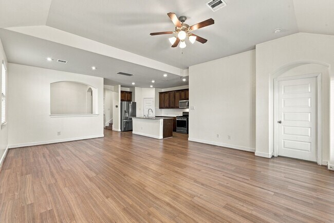 Building Photo - 24250 Prairie Glen Ln