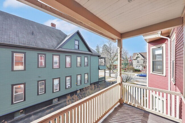 Building Photo - 65 Firglade Ave