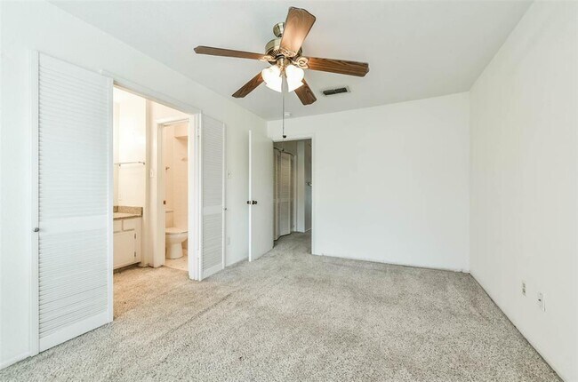 Building Photo - 5005 Georgi Ln
