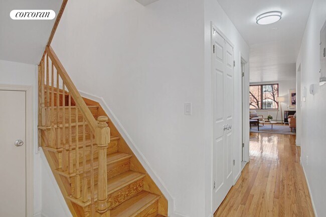 Building Photo - 104 Clifton Pl