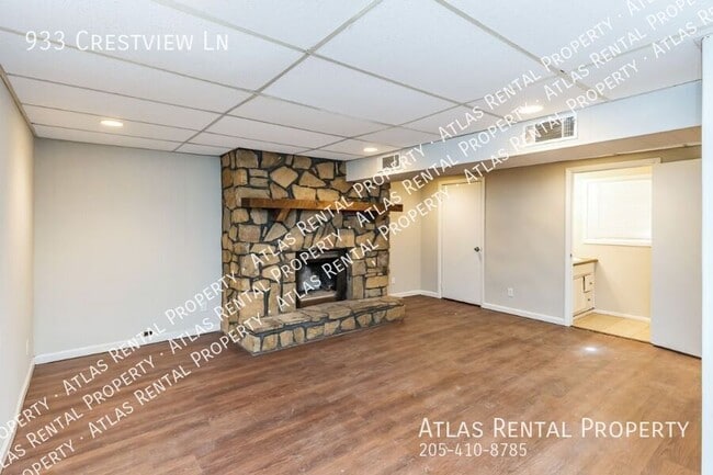 Building Photo - 933 Crestview Dr