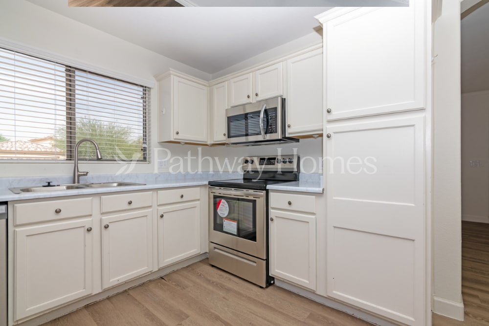 Building Photo - 8839 W Manzanita Dr