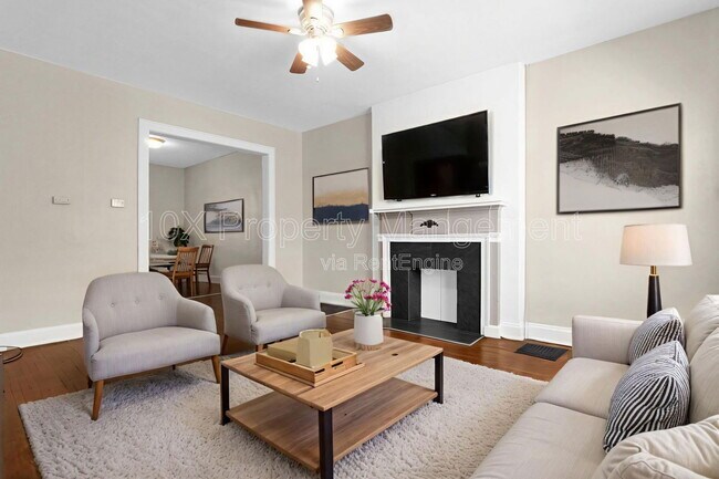 Building Photo - 1656 E Sycamore St