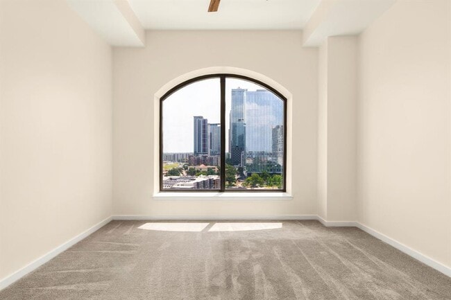 Building Photo - 507 Sabine St