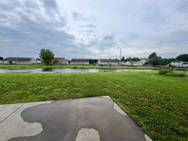 Building Photo - Welcome Home – Beautiful 4 Bed / 2.5 Bath ...