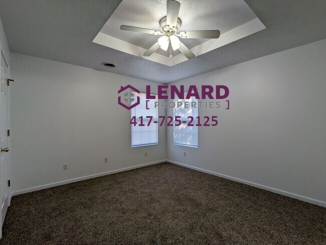 Building Photo - 3 Bedroom Home!