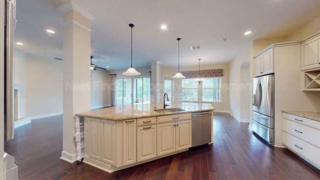 Building Photo - 463 Oxford Estates Way