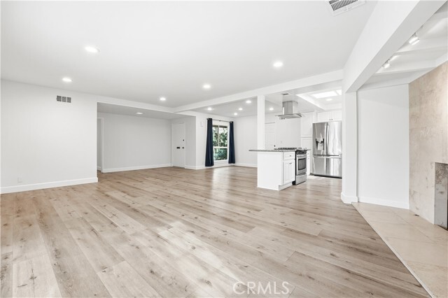 Building Photo - 1056 N Shaffer St