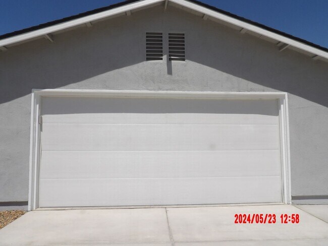Building Photo - 4240 Gaye Ln