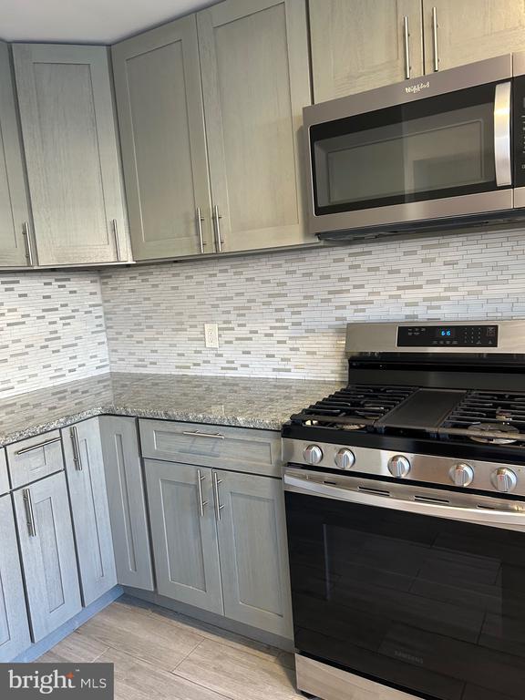 Building Photo - 3243 Lester Rd