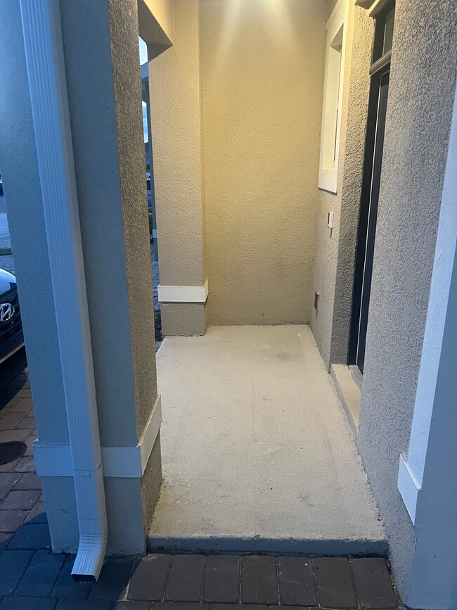 Building Photo - 1375 Isleta Lp