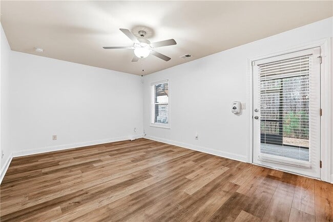 Building Photo - 7809 Laurel Crest Dr