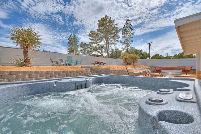 Building Photo - Fully Furnished Home in Joshua Tree