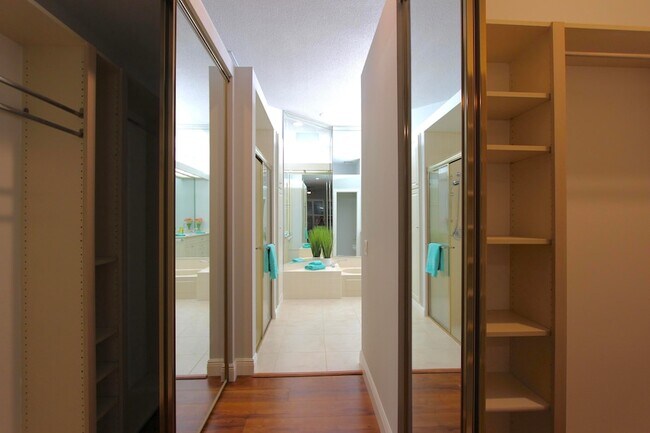 Building Photo - 117 Hampton Cir