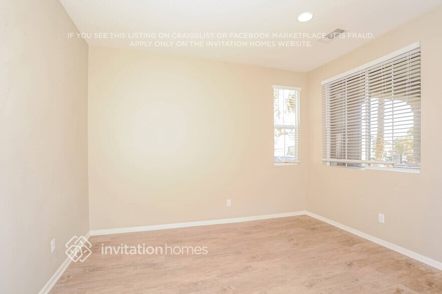 Building Photo - 6814 Miramar Ln