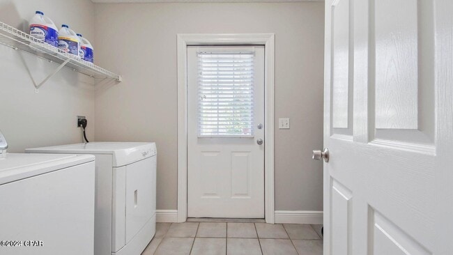 Building Photo - 104 Colony Harbour Rd