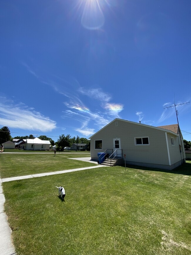 Building Photo - 296 S 100 E