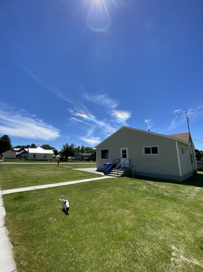 Primary Photo - 296 S 100 E